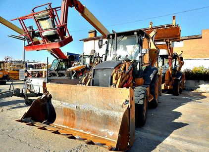 Аренда экскаватора с фронтальным погрузчиком CASE
580T CASE 580T