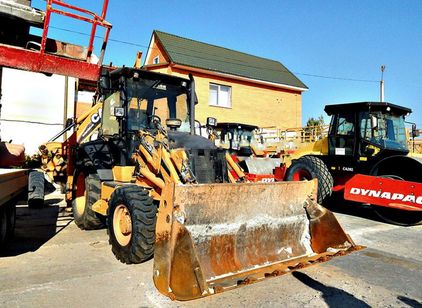 Аренда экскаватора с фронтальным погрузчиком CASE
580T CASE 580T