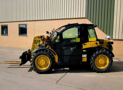 Аренда телескопического погрузчика CATERPILLAR TH
210 2.2 тонны CATERPILLAR TH210