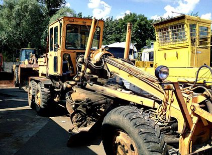 Автогрейдер ДЗ
                        122