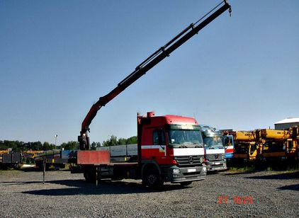 MERCEDES Actros 1832