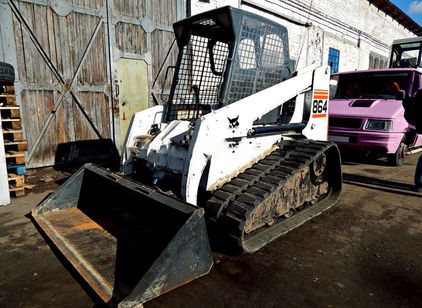 BOBCAT
                        864