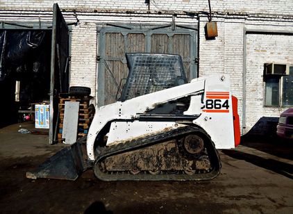 BOBCAT
                        864
