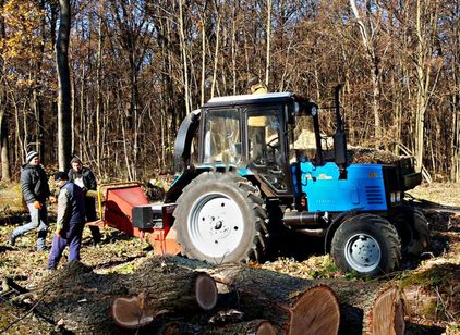 Аренда и услуги дереводробильной машины МТЗ Дереводробильная машина