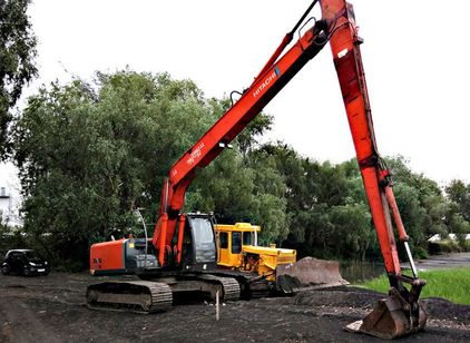 HITACHI ZAXIS 200LC