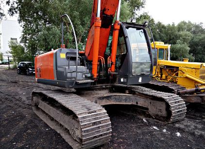 HITACHI ZAXIS 200LC