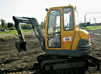 Услуги мини экскаватора VOLVO EC25 VOLVO
EC25